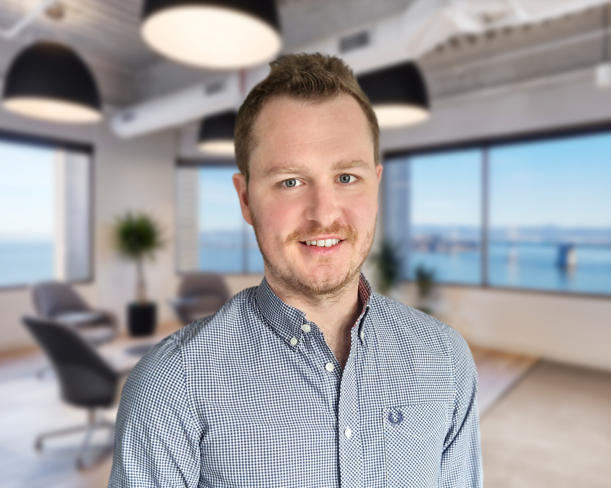 UK-tax-professional-standing-in-san-francisco-office